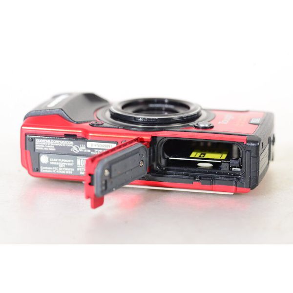 Datei:Tough TG-4 red TeamFoto 2.jpg