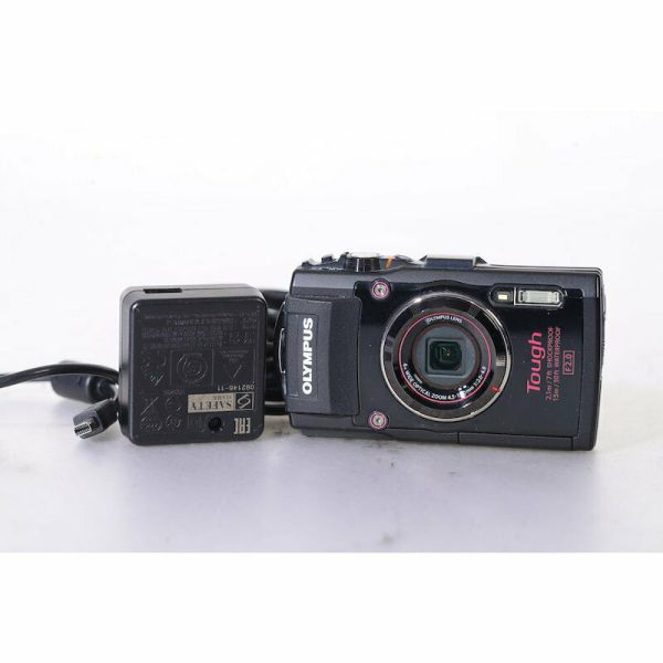 Datei:Tough TG-4 black TeamFoto 0.jpg