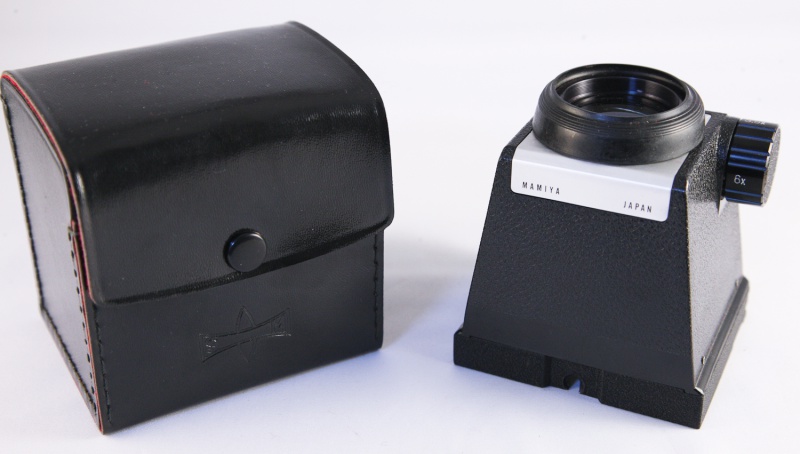 Datei:0212 Mamiya C330 Profession 6x Chimney VF with case (5254420237).jpg