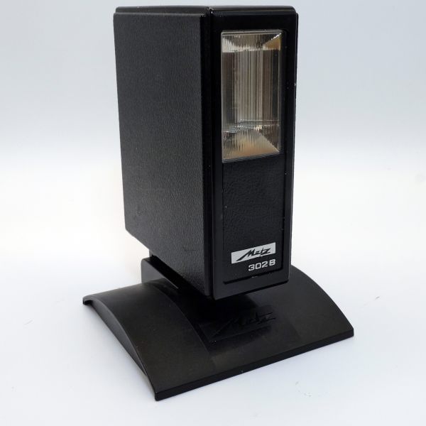 Datei:MetzMecablitz302B-optiksammlung (2).JPG