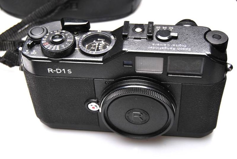 Datei:Epson R-D1 Digital Rangefinder Camera camerafoxx 2.JPG